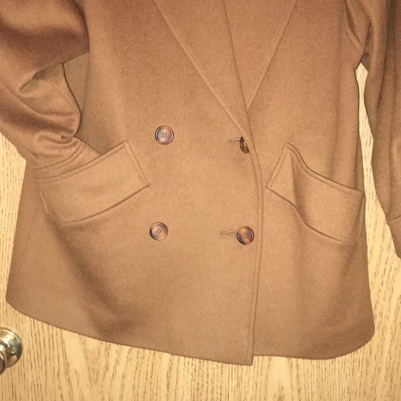 🛍️# 356 🔴LIKE NEW Women’s Wool Coat - Picture 4 of 7